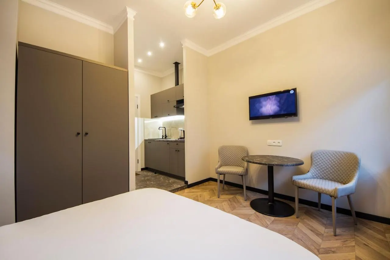 Idea Design Apart-Hotel Maidan Kyiv 0*,